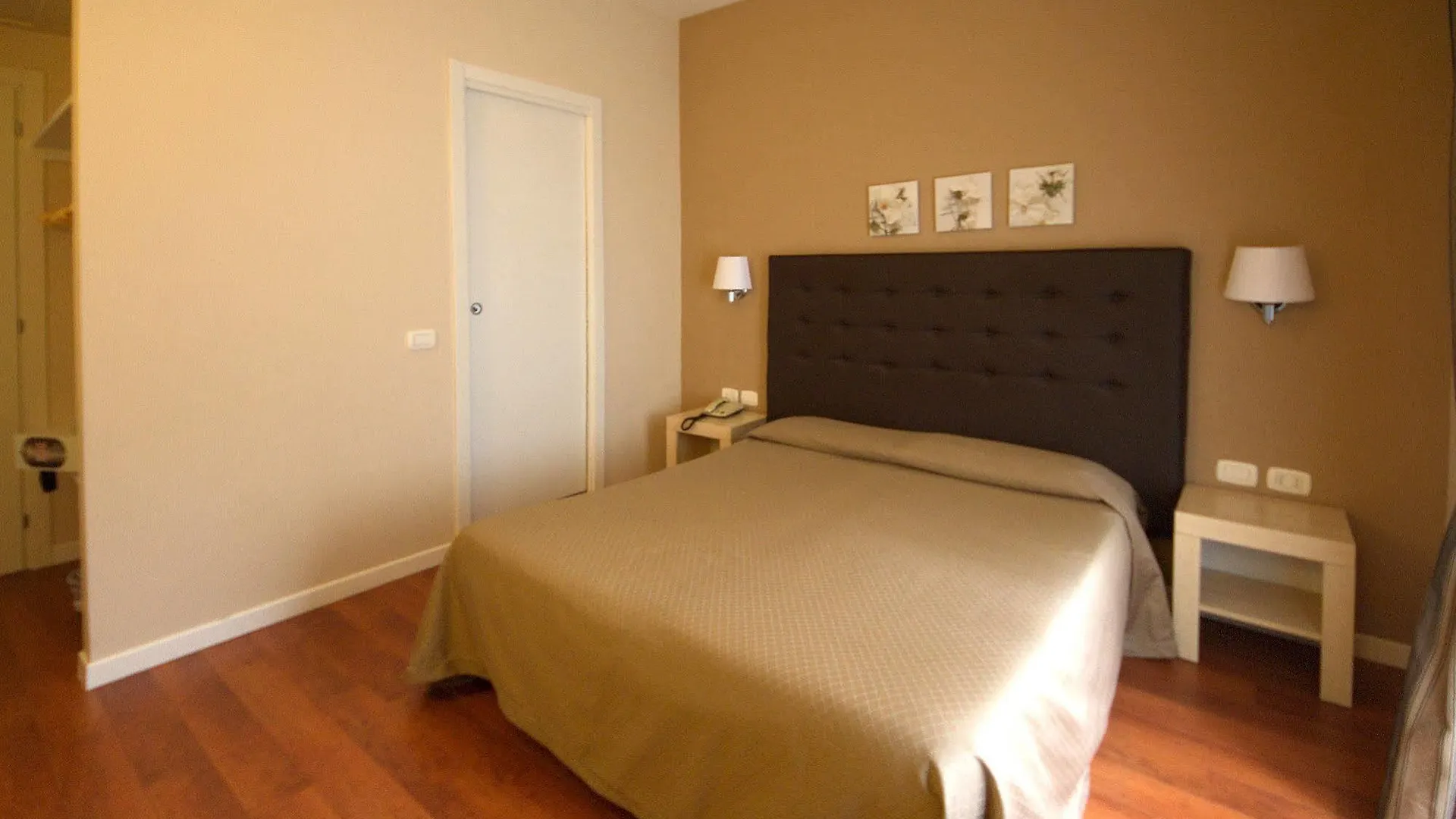 Roma Rooms Colosseum איטליה